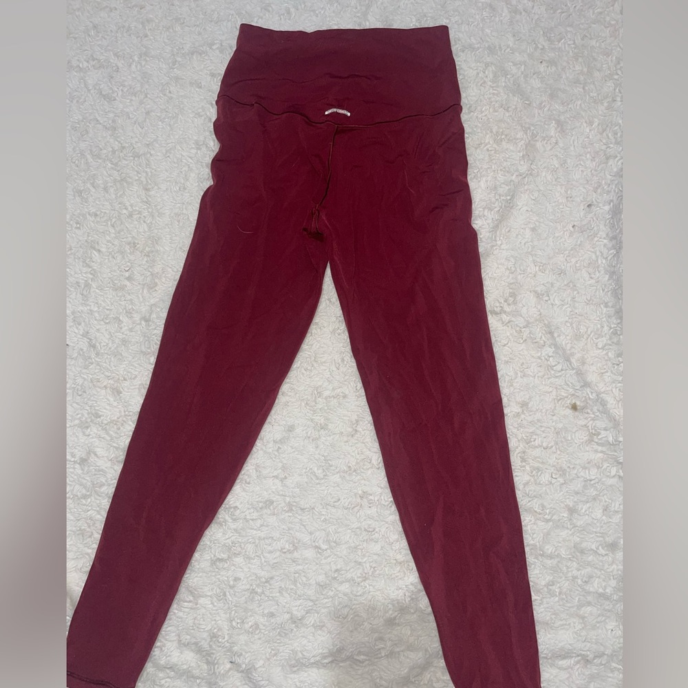 AERIE red leggings S